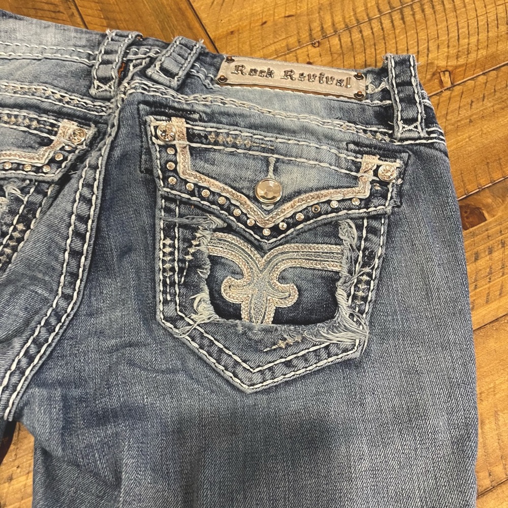 Rock Revival straight leg medium/light wash size 27x34
